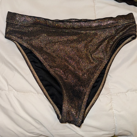 Gold Rave Set - Picture 3 of 6